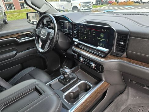 Used 2022 GMC Sierra 1500 Elevation w/ Elevation Premium Package AWD/4WD image 34