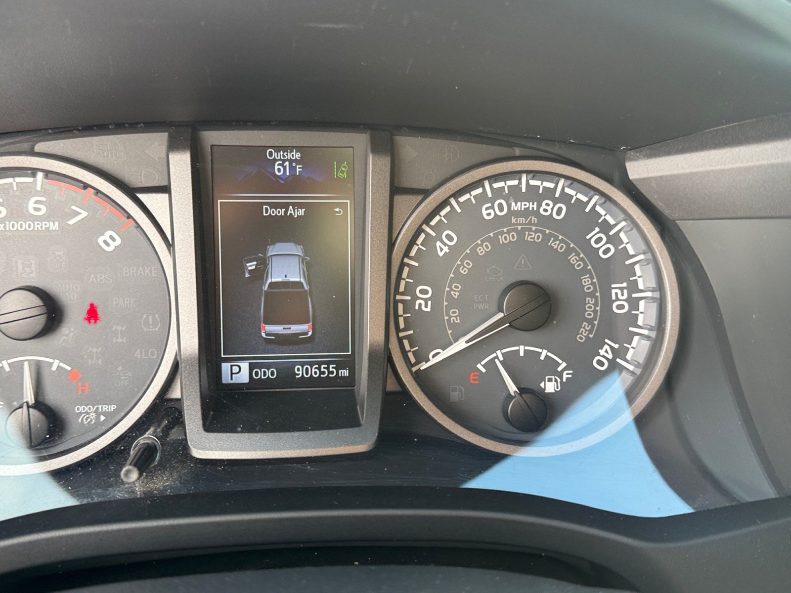Used 2018 Toyota Tacoma TRD Sport AWD/4WD image 11