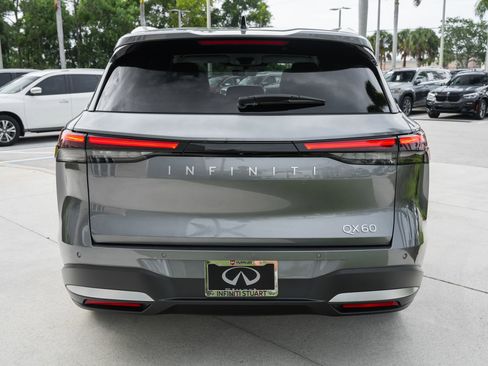 Certified 2026 INFINITI QX60 Luxe w/ Family Package FWD image 23