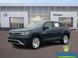Used 2023 Volkswagen Atlas Cross Sport SE w/ Panoramic Sunroof Package video 1