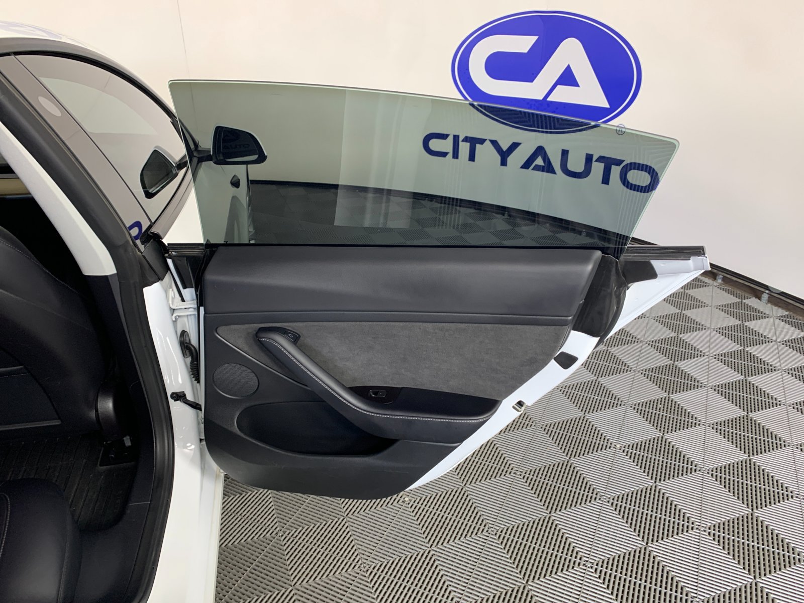 Used 2022 Tesla Model 3 Long Range AWD/4WD image 30
