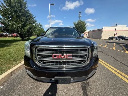 Used 2015 GMC Yukon SLT w/ HD Trailering Package image 2