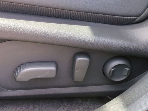 New 2025 Subaru Crosstrek 2.5i Limited w/ Popular Package #3A image 16