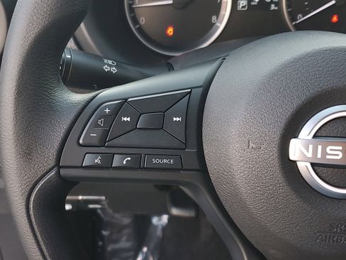 New 2025 Nissan Kicks Play S image 15