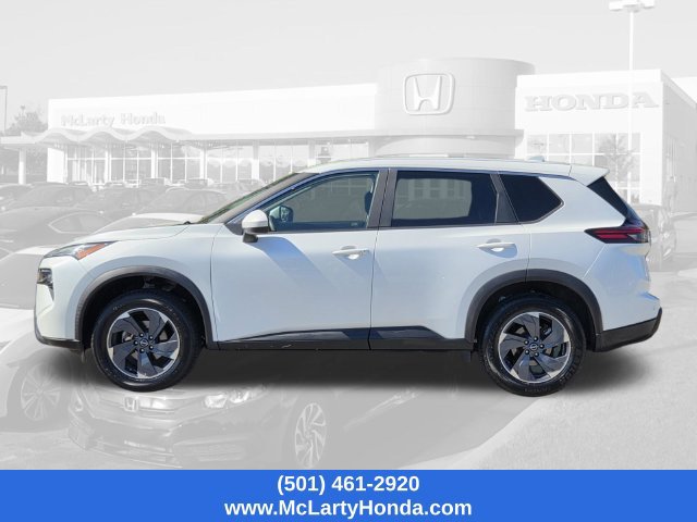 Used 2024 Nissan Rogue SV FWD image 2