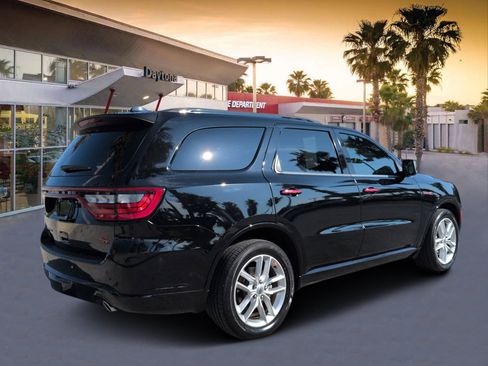 Certified 2023 Dodge Durango R/T RWD image 3