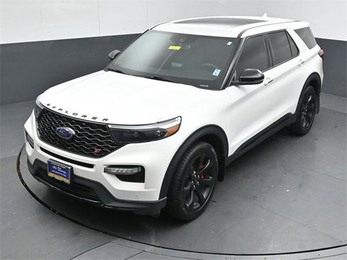 Certified 2022 Ford Explorer ST w/ ST Street Pack image 48