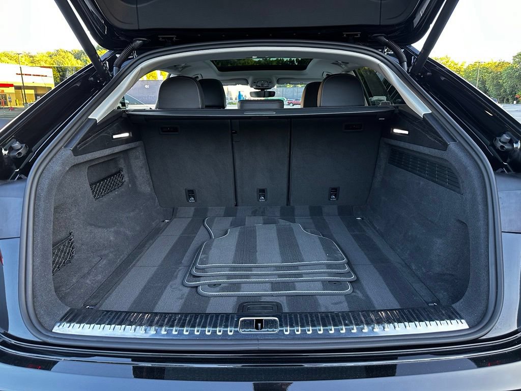 Used 2023 Audi Q8 Premium w/ Convenience Package AWD/4WD image 23
