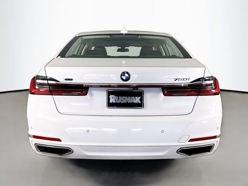 Certified 2022 BMW 750i xDrive image 6