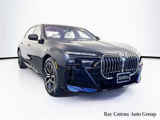 Used 2023 BMW 760i xDrive w/ Executive Package video 1