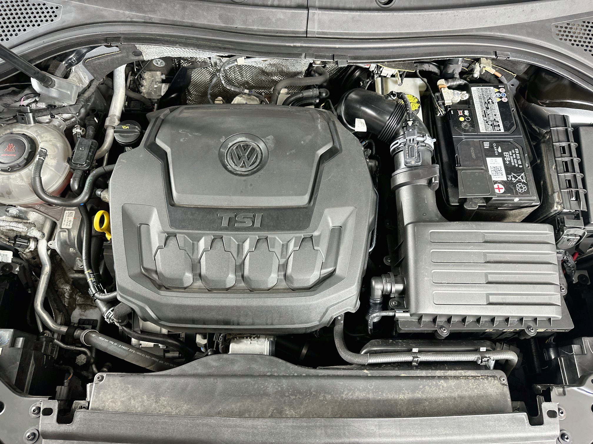 Used 2023 Volkswagen Tiguan SE R-Line FWD image 31