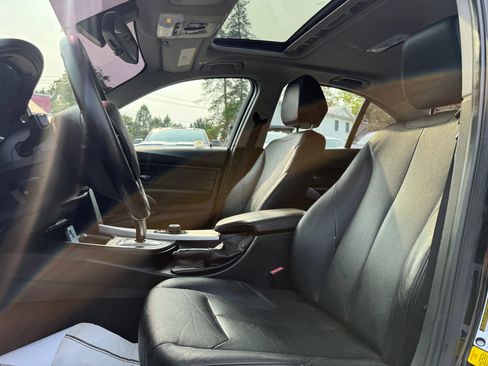 Used 2013 BMW 328i xDrive Sedan AWD/4WD image 14