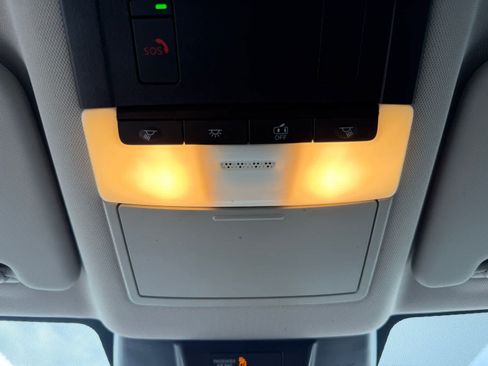 Certified 2022 Nissan Rogue SV FWD image 28