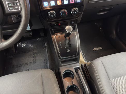 Used 2016 Jeep Patriot Sport w/ Power Value Group image 27