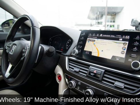 Used 2018 Honda Accord Touring image 22