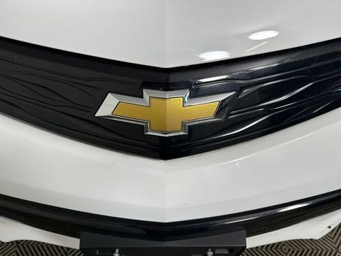 Used 2021 Chevrolet Bolt LT FWD image 9