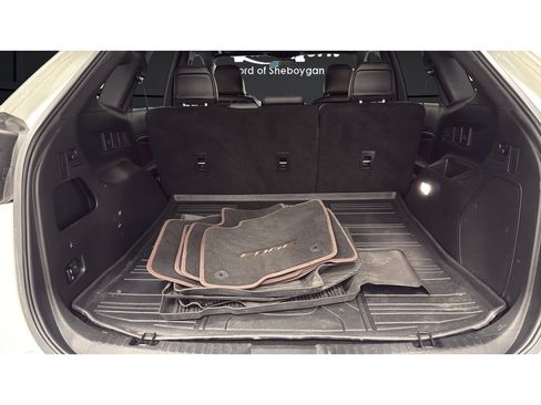 Used 2020 Ford Edge Titanium w/ Equipment Group 301A AWD/4WD image 25