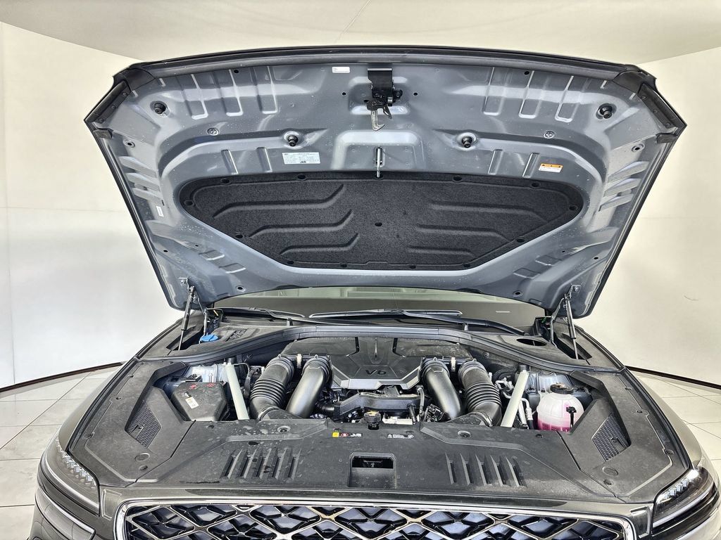 Used 2026 Genesis GV70 3.5T Sport Advanced AWD/4WD image 18