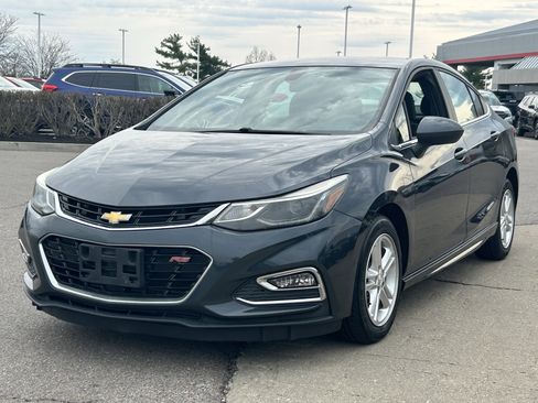 Used 2017 Chevrolet Cruze LT w/ RS Package image 3