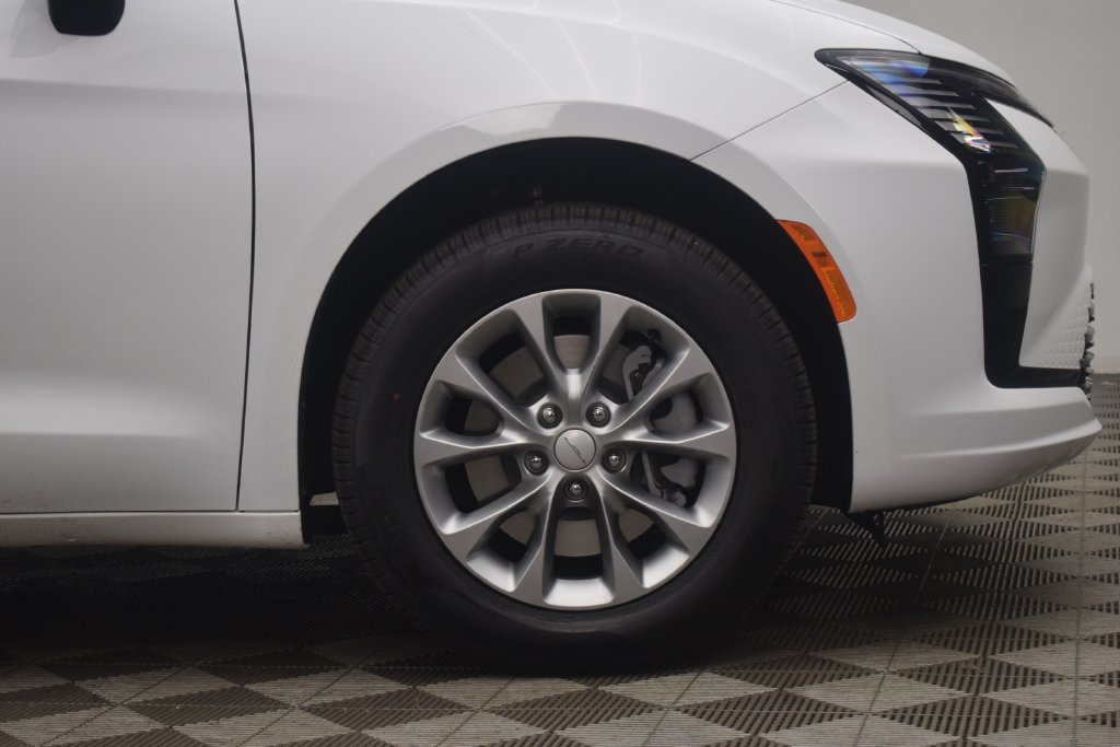 New 2027 Chrysler Pacifica Select w/ Family Tech Group AWD/4WD image 7