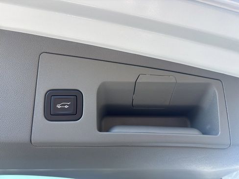 Used 2025 Cadillac XT5 Premium Luxury image 20