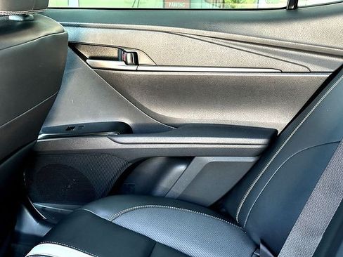 Used 2025 Toyota Camry SE w/ Convenience Package FWD image 20