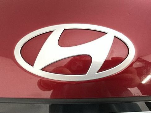 Used 2024 Hyundai Kona SEL FWD image 8