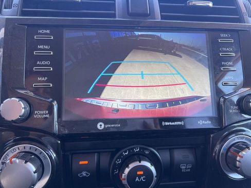 Used 2024 Toyota 4Runner TRD Off-Road image 31