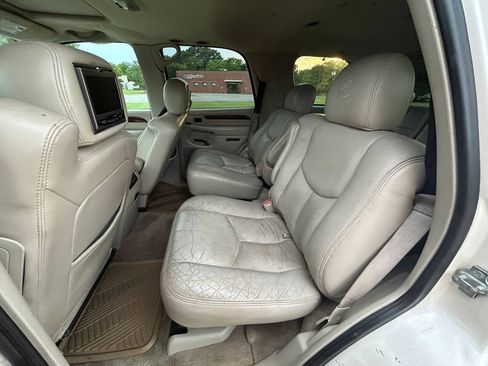 Used 2006 Cadillac Escalade AWD image 10