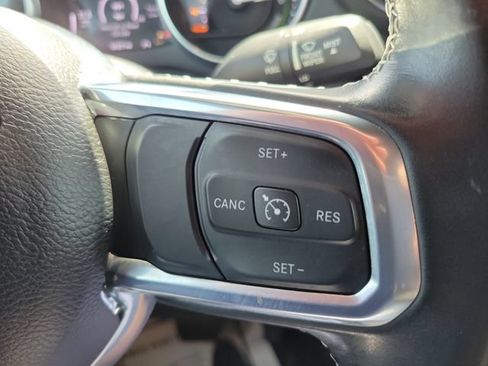 Used 2022 Jeep Wrangler Unlimited Sahara AWD/4WD image 21