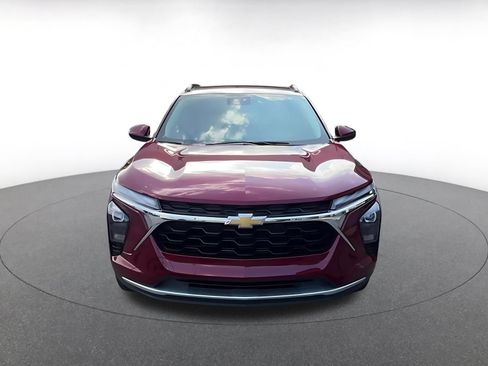 Used 2025 Chevrolet Trax LT w/ LT Convenience Package FWD image 5