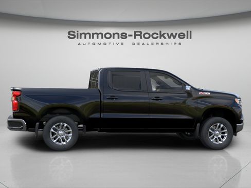 New 2026 Chevrolet Silverado 1500 LT w/ Z71 Off-Road Package AWD/4WD image 4