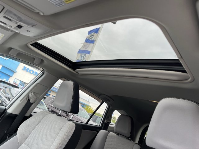 Used 2017 Toyota RAV4 XLE FWD image 18