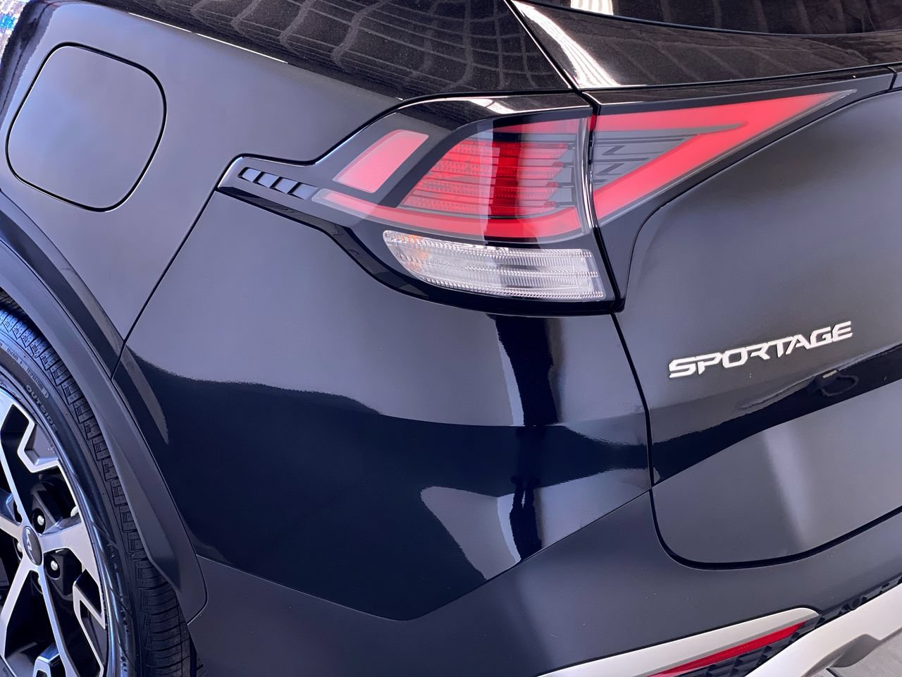 Certified 2023 Kia Sportage EX FWD image 9