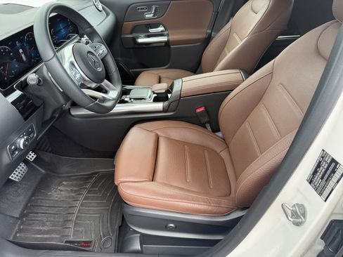 Certified 2021 Mercedes-Benz GLA 250 4MATIC image 9