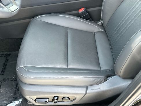 Used 2025 Lexus NX 250 FWD w/ Towing Package (2000 Lbs) image 17