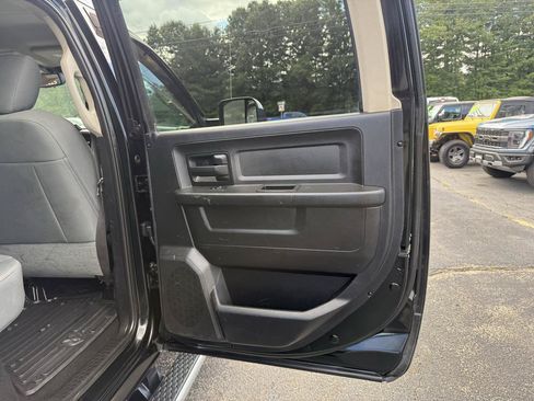 Used 2016 RAM 2500 Tradesman w/ Chrome Appearance Group AWD/4WD image 19