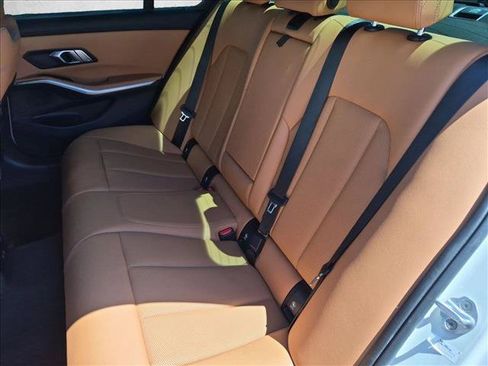 Used 2023 BMW 330i Sedan w/ Premium Package RWD image 19