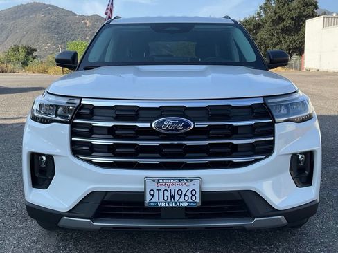 Used 2025 Ford Explorer Active w/ Active Comfort Package RWD image 60
