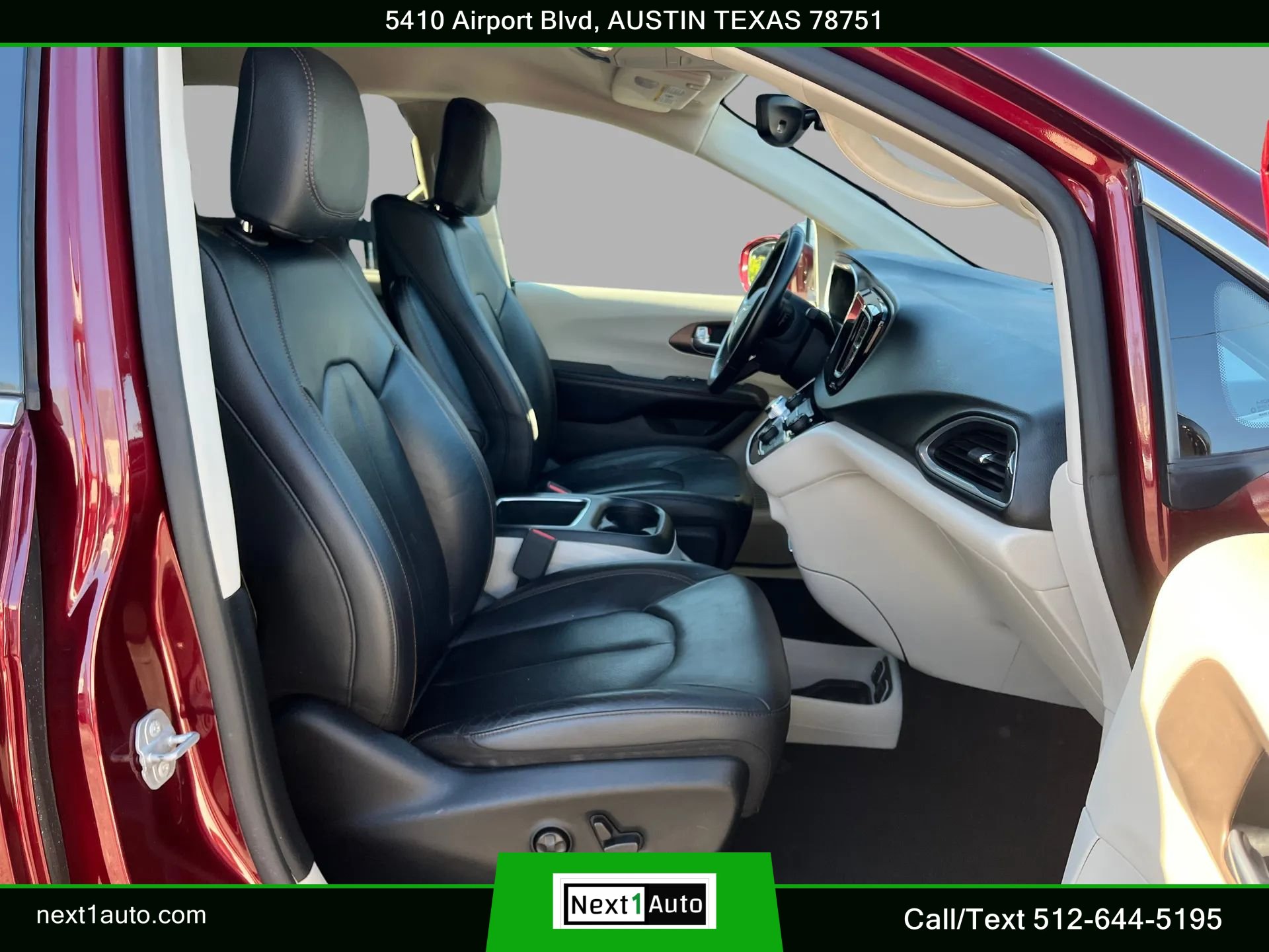 Used 2018 Chrysler Pacifica Touring-L Plus w/ Tire & Wheel Group FWD image 22