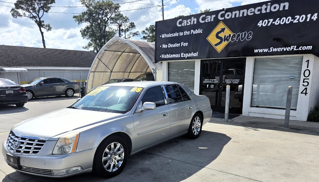 Used 2008 Cadillac DTS FWD image 2