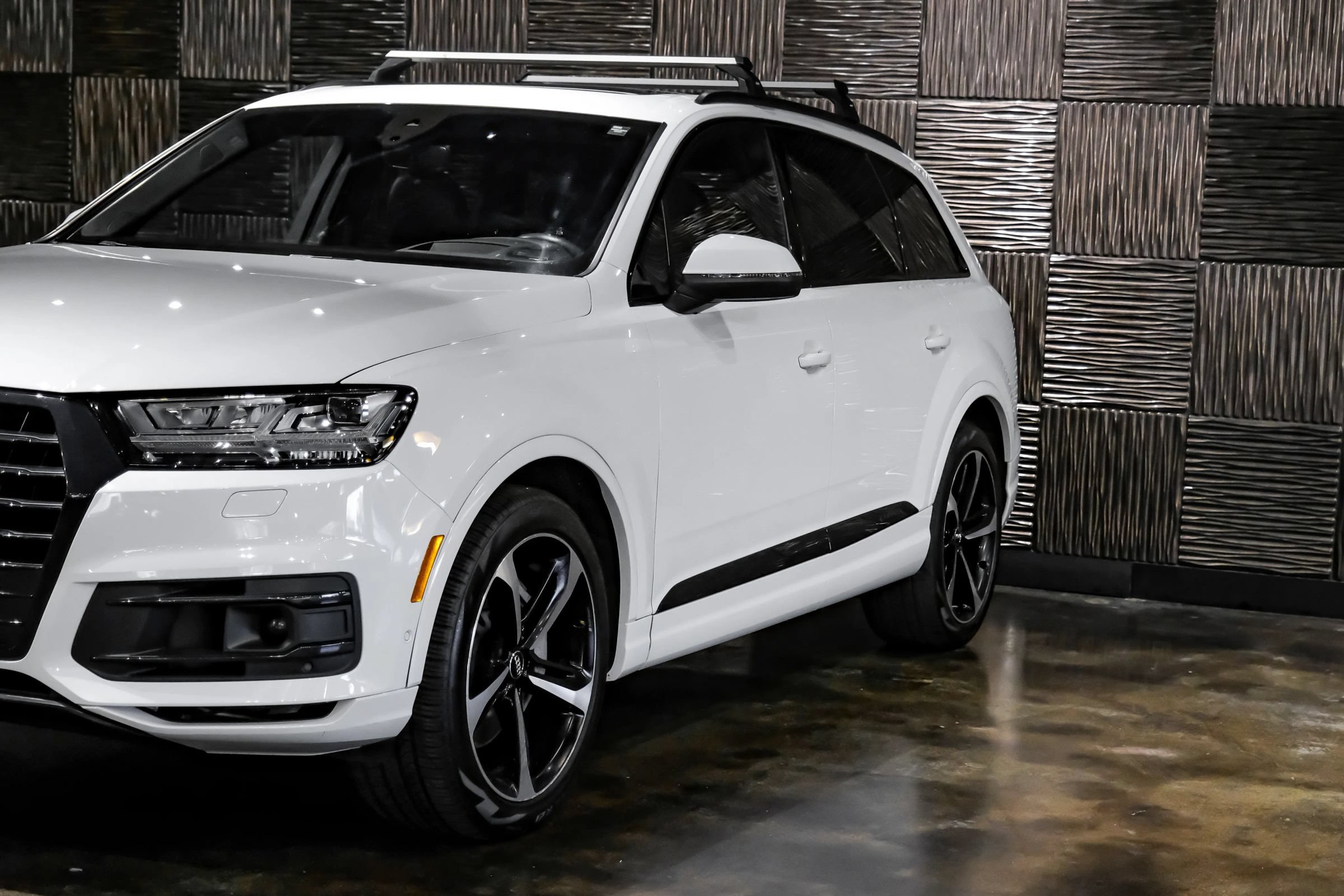 Used 2019 Audi Q7 3.0T Prestige AWD/4WD image 10