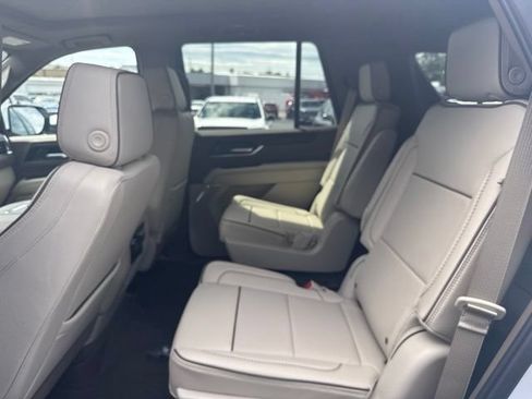 New 2026 GMC Yukon Denali w/ Sun & Power Step Package AWD/4WD image 11