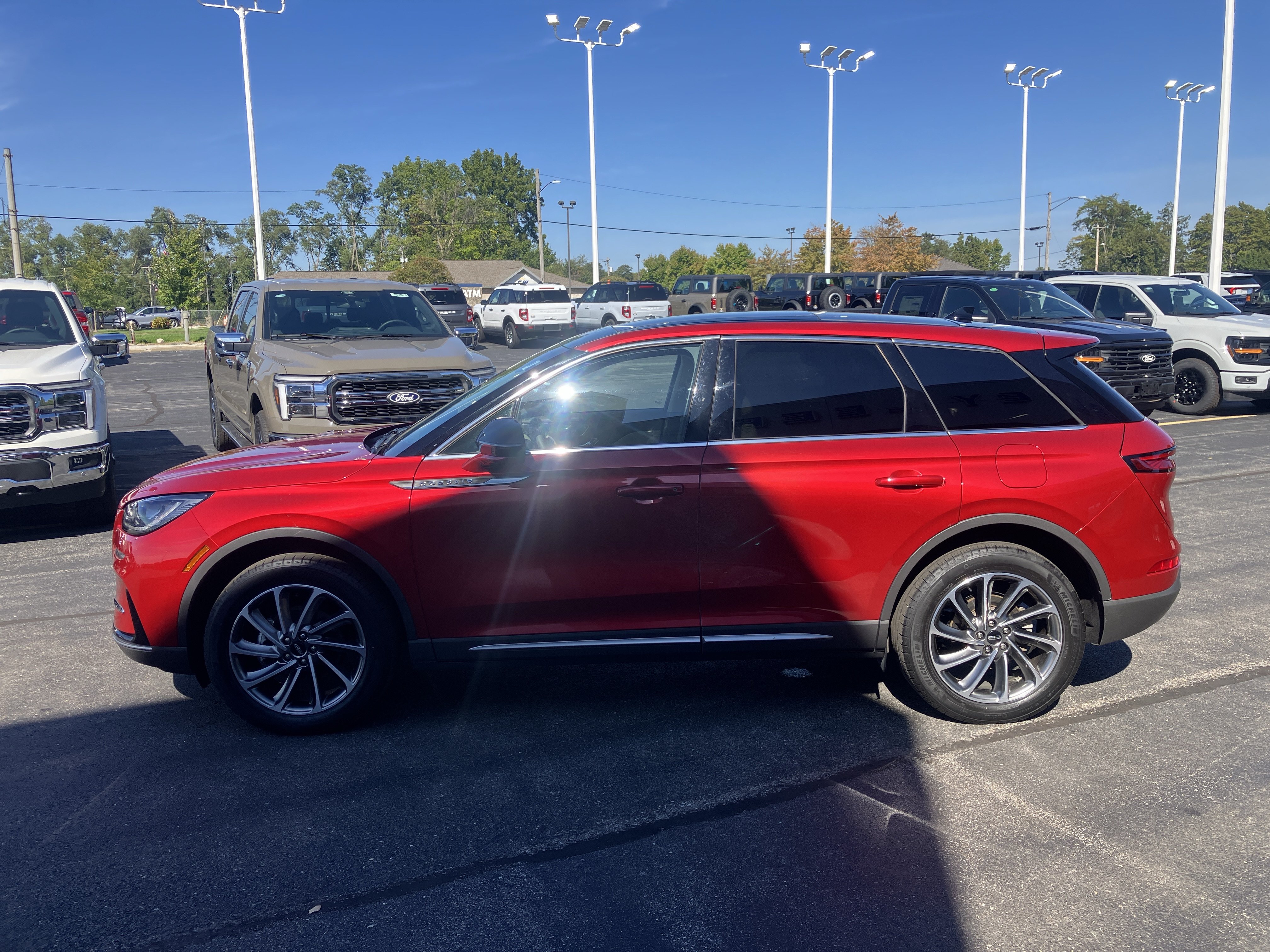 Used 2024 Lincoln Corsair AWD w/ Equipment Group 101A image 9