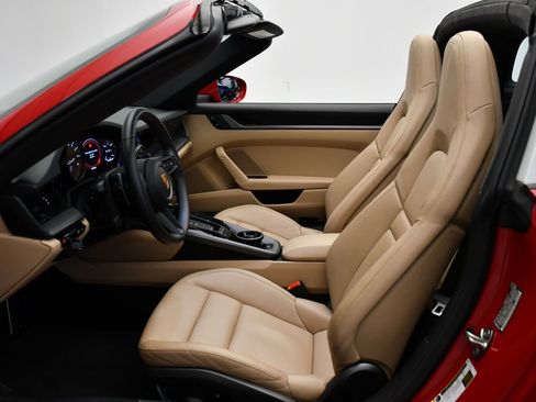 Used 2021 Porsche 911 Targa 4S image 43