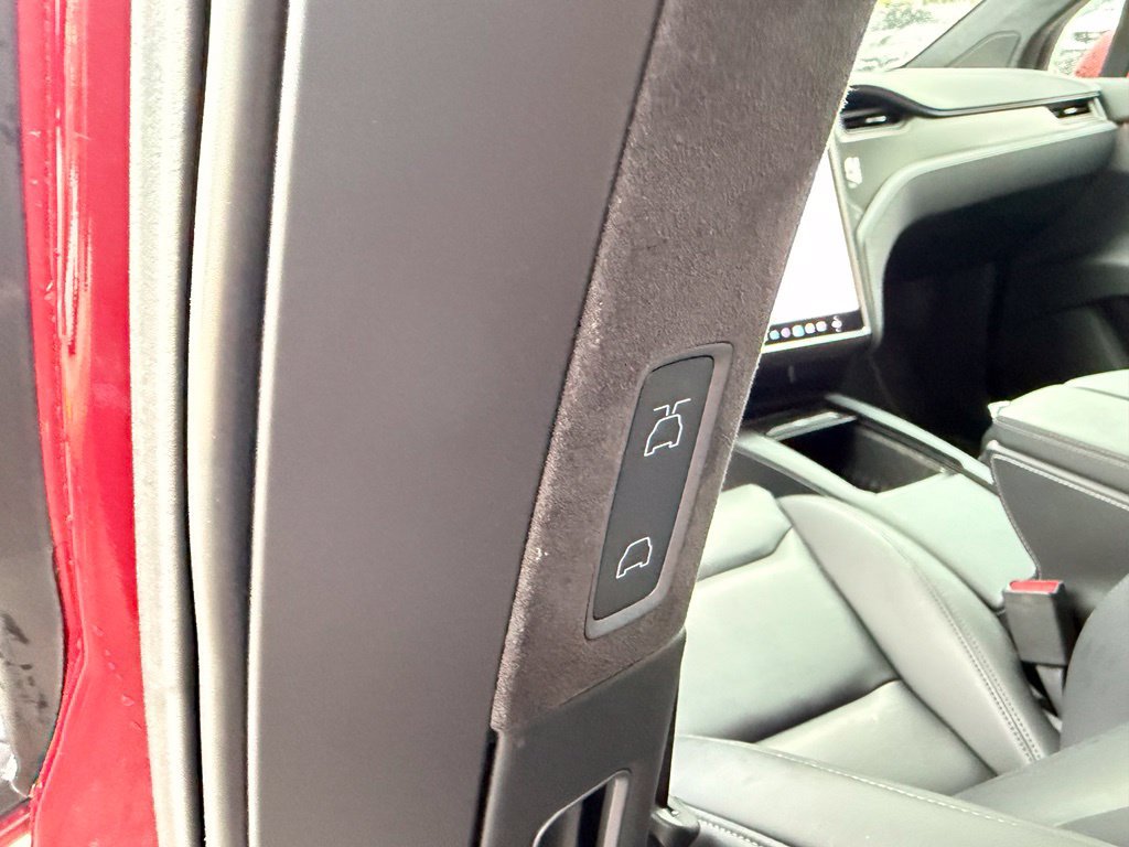 Used 2020 Tesla Model X Performance AWD/4WD image 24