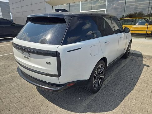 Used 2023 Land Rover Range Rover SE AWD/4WD image 5