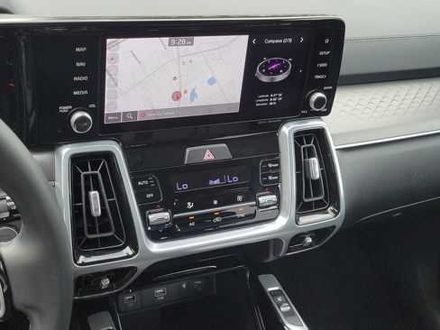 Used 2022 Kia Sorento SX FWD image 25