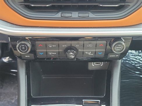 Certified 2024 Jeep Compass Limited w/ Elite Group image 10