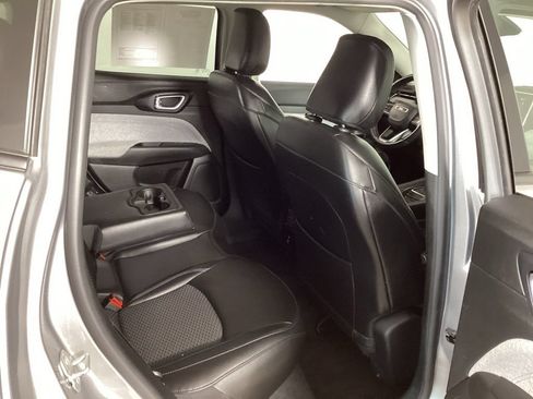 Used 2022 Jeep Compass Latitude w/ Convenience Group FWD image 33